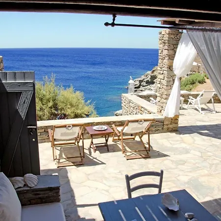 Fantastic Waterfront House In Koundouros Ioulis