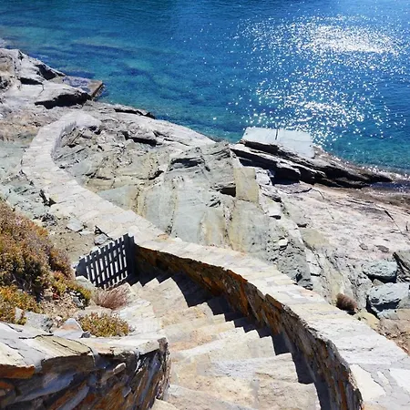 Fantastic Waterfront House In Koundouros 펜션
